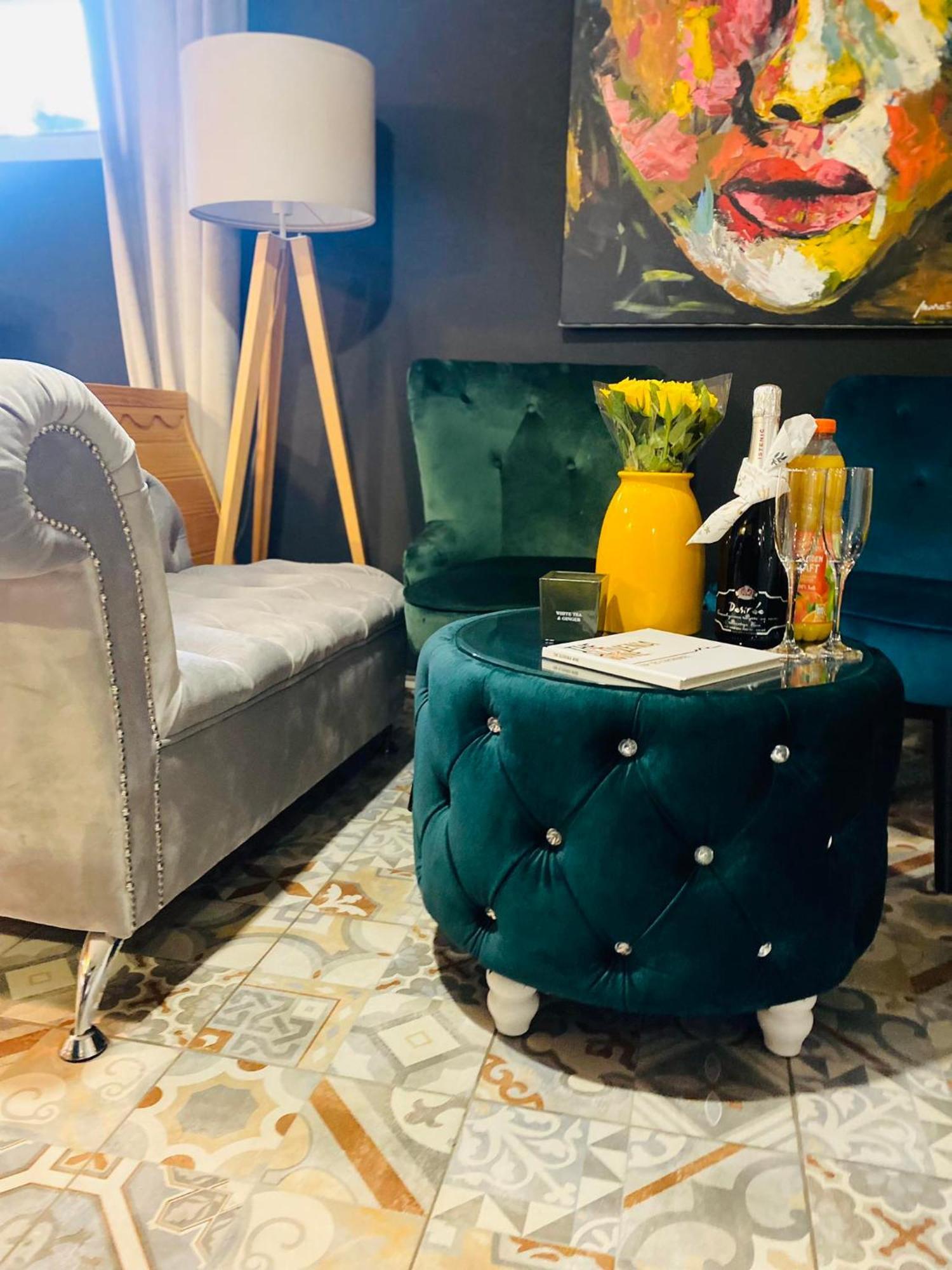 Rooms & Apartment Zala Airport Shuttle Option ツェルクニェ・ナ・ゴレニスケム エクステリア 写真